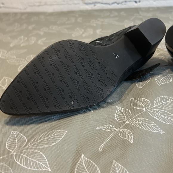 Ladies Artika Heels - Picture 7 of 8